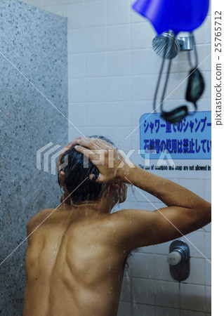 Athlete in shower 25765712