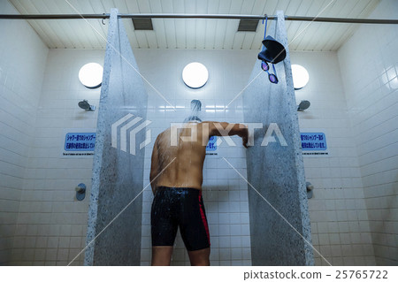 Athlete in shower 25765722