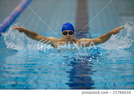Swimmers Swimmers 25766038