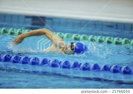Swimming player crawl 25766050