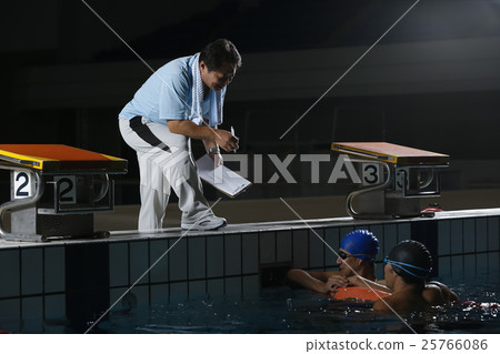 Coaches and players 25766086