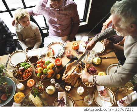 Thanksgiving Celebration Tradition Family Dinner Concept 25767235