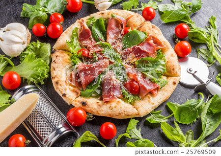 Raw ham pizza Raw ham pizza Italian Raw ham pizza Raw ham pizza Italian 25769509