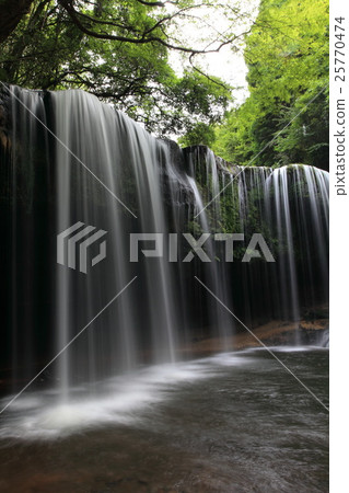 納布加拉瀑布 25770474