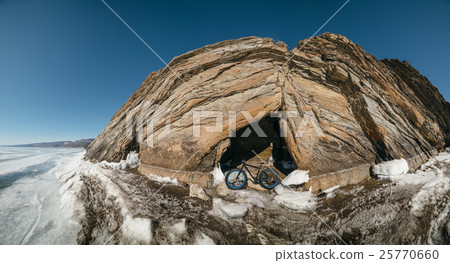 Fatbike fat bike or fat-tire bike  25770660