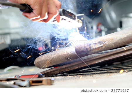 Welding steel 25771957