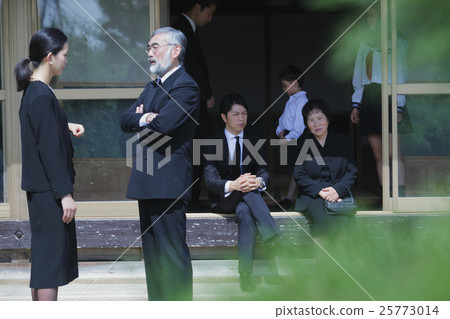 親戚的形象 25773014