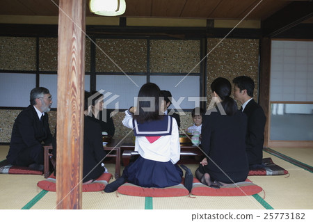 親戚的形象 25773182