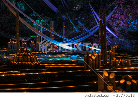 Akari bamboo 25776118