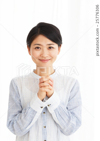 女性祈禱 25776306