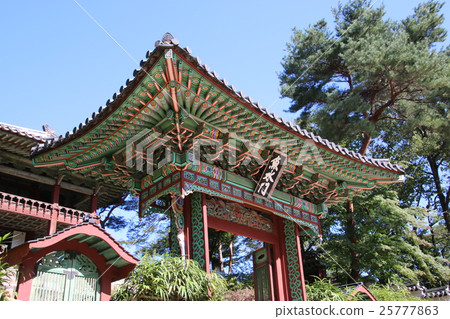 Aqueducts in Changdeokgung Palace 25777863