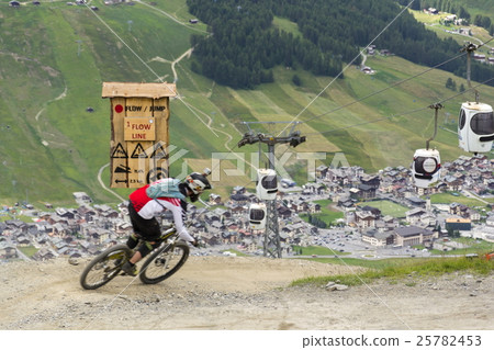 Flow line in bikepark in mountains Livigno, Italy 25782453