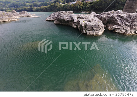 Yoshinogawa Middle Basin "Debuchi of Mino-da" (Tokima-ken Higashi Miyoshi Town) 25795472