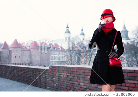 Winter fashion ladies European town Winter fashion ladies European town 25802000