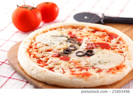 Margherita pizza Margherita pizza 25803496
