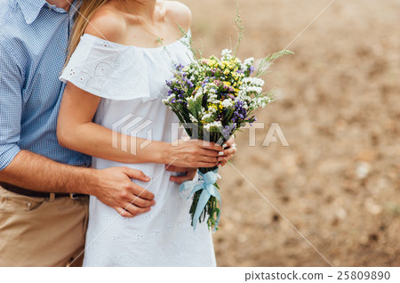 Beautiful bouquet of wild flowers Beautiful bouquet of wild flowers 25809890