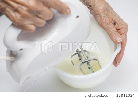 Whisking egg whites snow Whisking egg whites snow 25811024