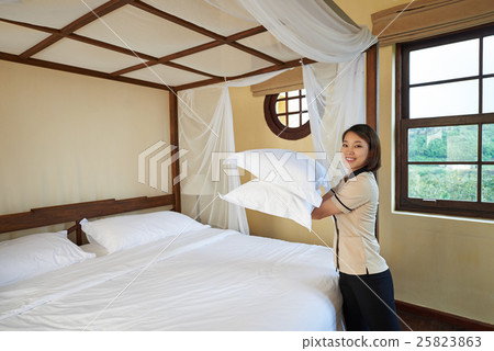 Fresh linen 25823863