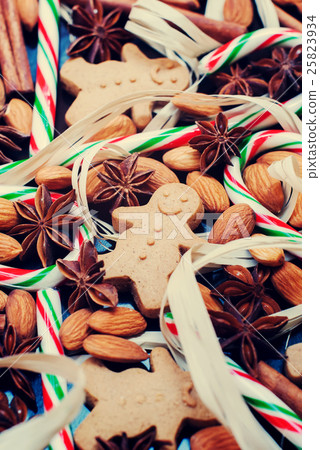 Christmas Background with Gingerbread Cookies 25823934