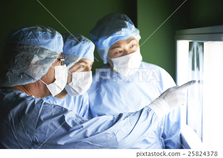 Medical image 25824378