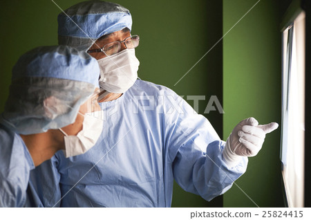 Medical image 25824415