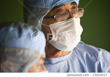 Medical surgery image 25824417