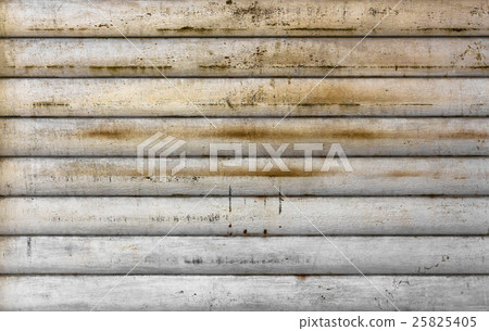 Rusty old garage door 25825405