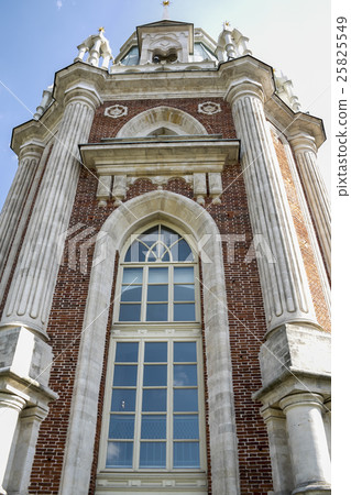 Architecture of Grand Palace in Tsaritsino, Russia 25825549