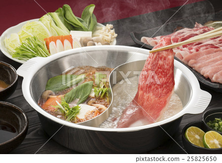 Shabu-shabu hot pot 25825650