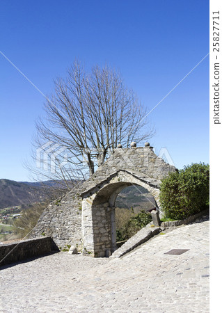The Large Gate of Old Town Buzet in Istria Croatia The Large Gate of Old Town Buzet in Istria Croatia 25827711