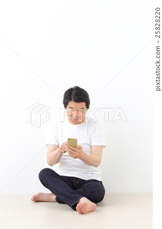 智能手機中間男 25828220