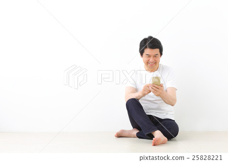 智能手機中間男 25828221