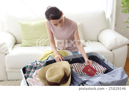 Girl preparing for travel Girl preparing for travel 25829146