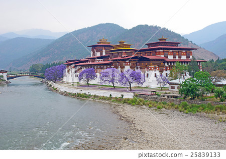 Punatsuang and Punakasone 25839133