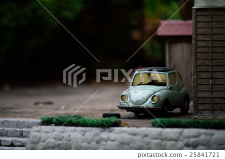 一輛舊車的模型 25841721