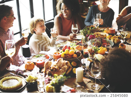 Thanksgiving Celebration Tradition Family Dinner Concept 25845080