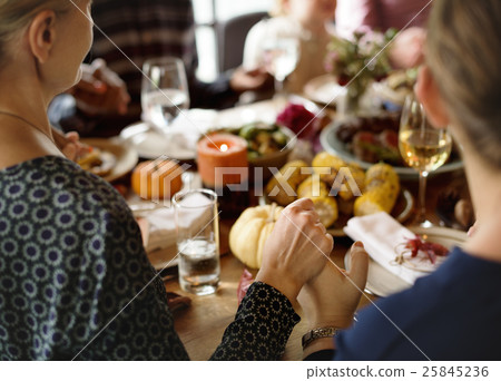 Thanksgiving Celebration Tradition Family Dinner Concept 25845236
