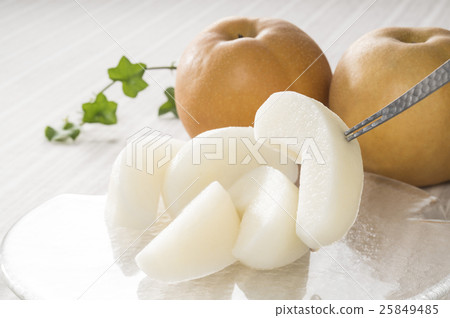 Oshima Pear 25849485