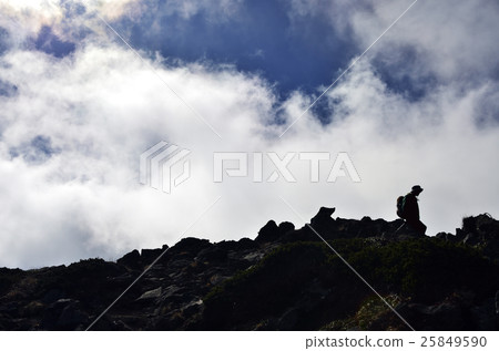 登山 25849590