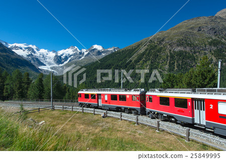 Swiss mountain train Bernina Express crossed Alps Swiss mountain train Bernina Express crossed Alps 25849995