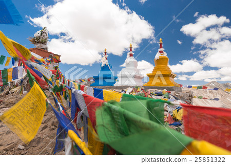 Three buddhist stupa with Buddhist prayer flags 25851322