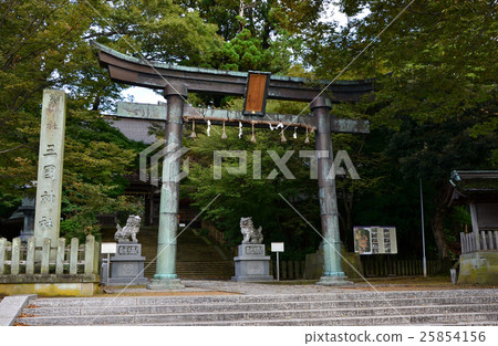 Fukui Mikuni Shinto shrine Torii (2016.10) Fukui Mikuni Shinto shrine Torii (2016.10) 25854156