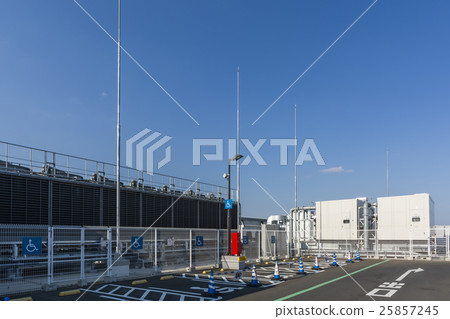 Roof of large shopping mall 25857245