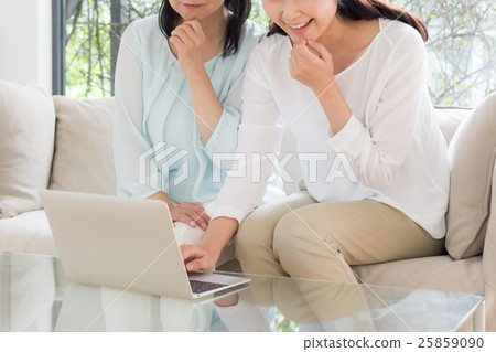 Young lady middle women 25859090