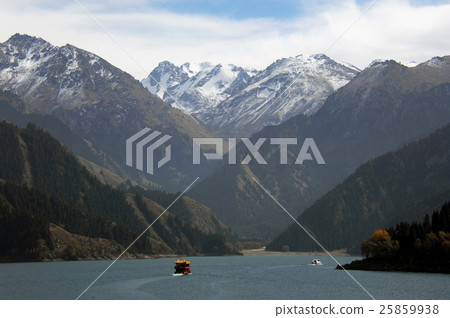 天池（中國新疆自治區Ura Ruki Q） 25859938