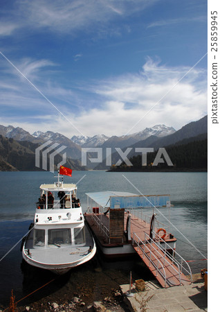 Tianchi (China Xinjiang Autonomous Region Ura Ruki Q) 25859945