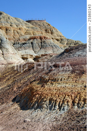 Goshiki Castle (Xinjiang Fuzhou Autonomous Region Ura Loki Xi City) 25860143