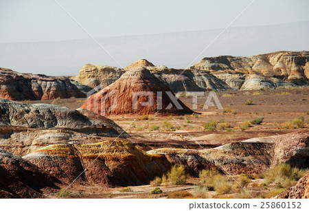 Goshiki Castle (Xinjiang Fuzhou Autonomous Region Ura Loki Xi City) 25860152