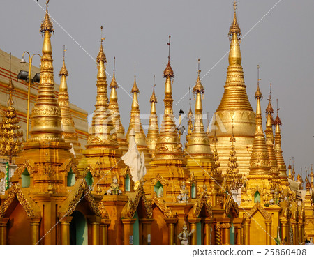Shwedagon Pagoda in Myanmar Shwedagon Pagoda in Myanmar 25860408