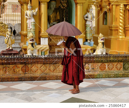 People at Shwedagon Pagoda People at Shwedagon Pagoda 25860417